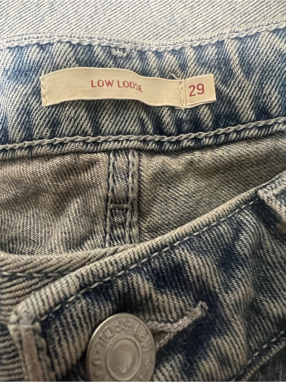 Levi’s Premium Low Loose Jeans Light Vintage Blue Wash NWT Size 29 - Picture 4 of 7
